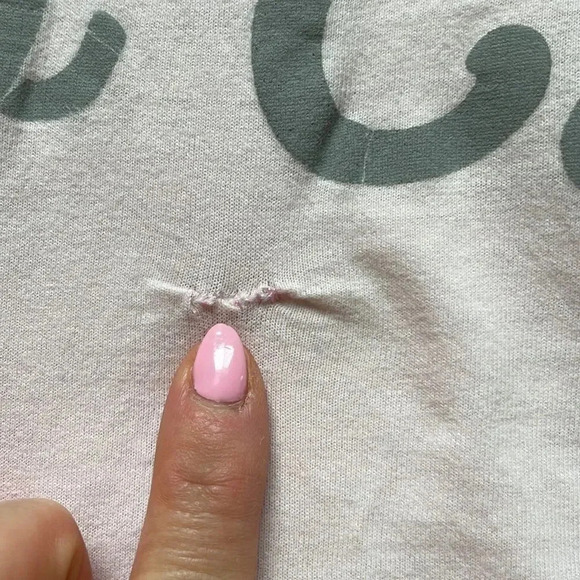 🔥4/$20 Hollister Graphic Tee - Picture 3 of 9